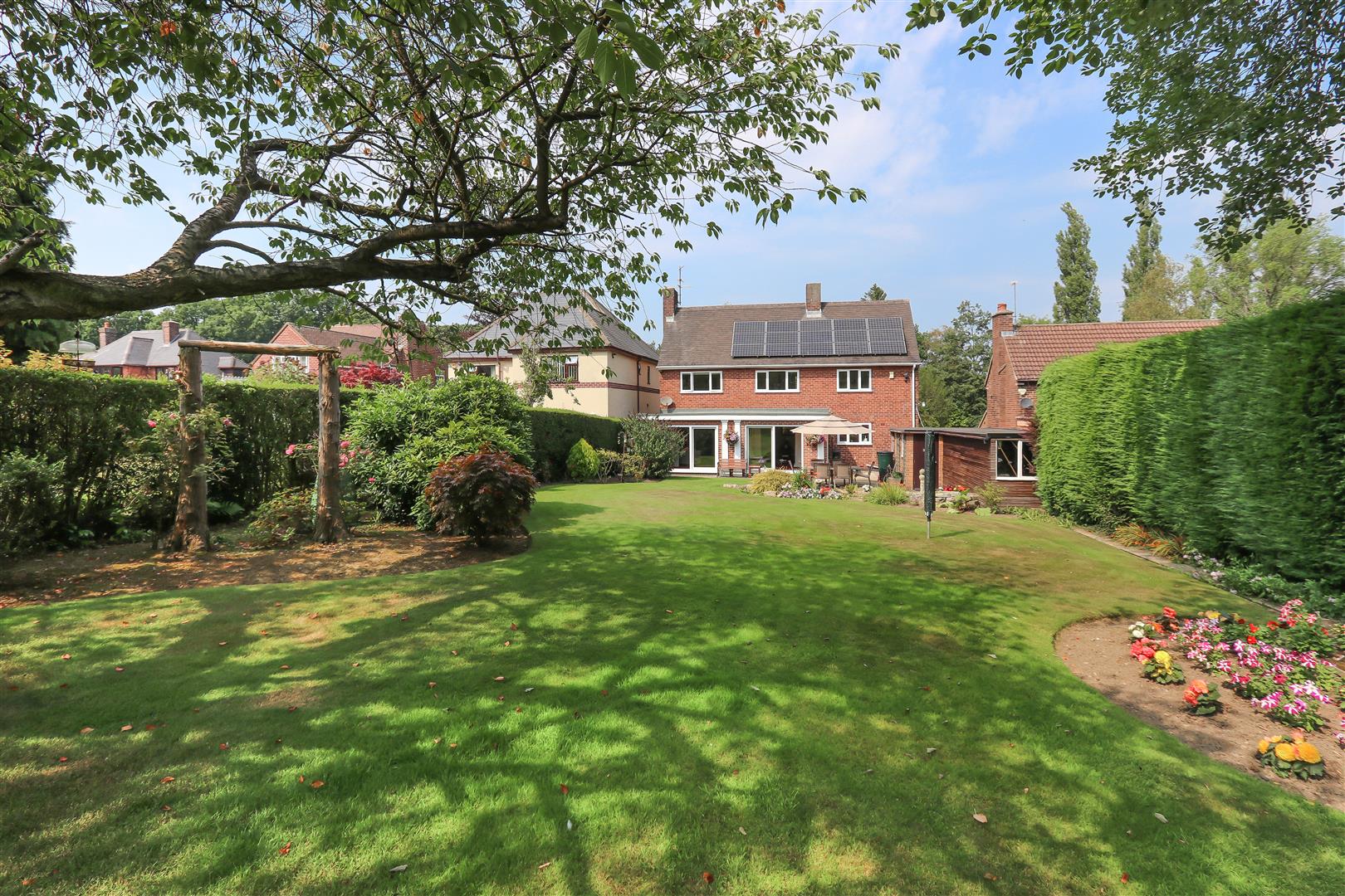 Longedge Lane, Wingerworth, Chesterfield, S42 6PR Dales and Peaks